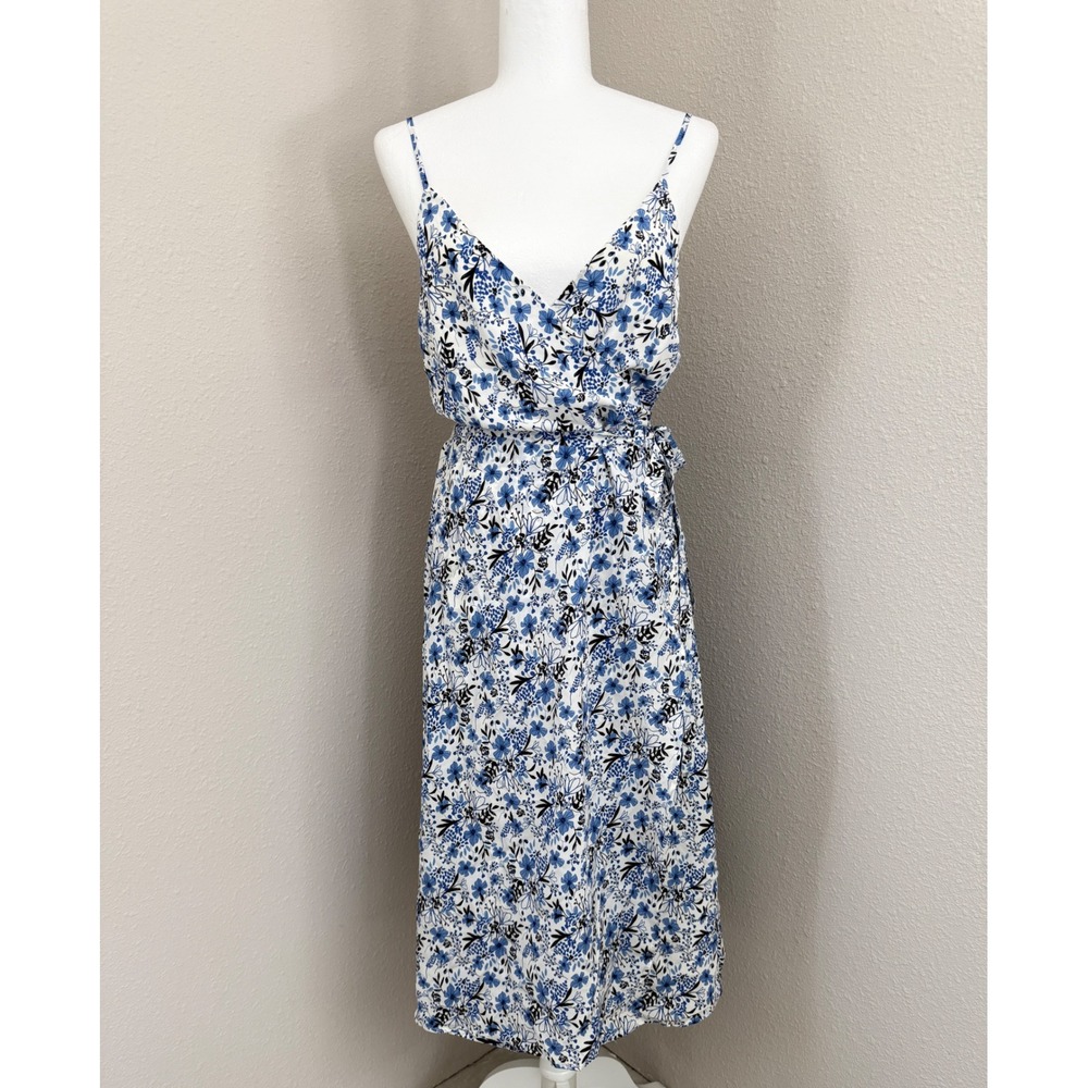 Amour Vert Silk Wrap Dress Floral White Blue Garden Floral Size smallโ